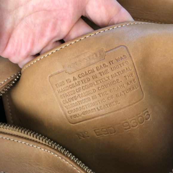 COACH PRISTINE CONDITION - Picture 6 of 6